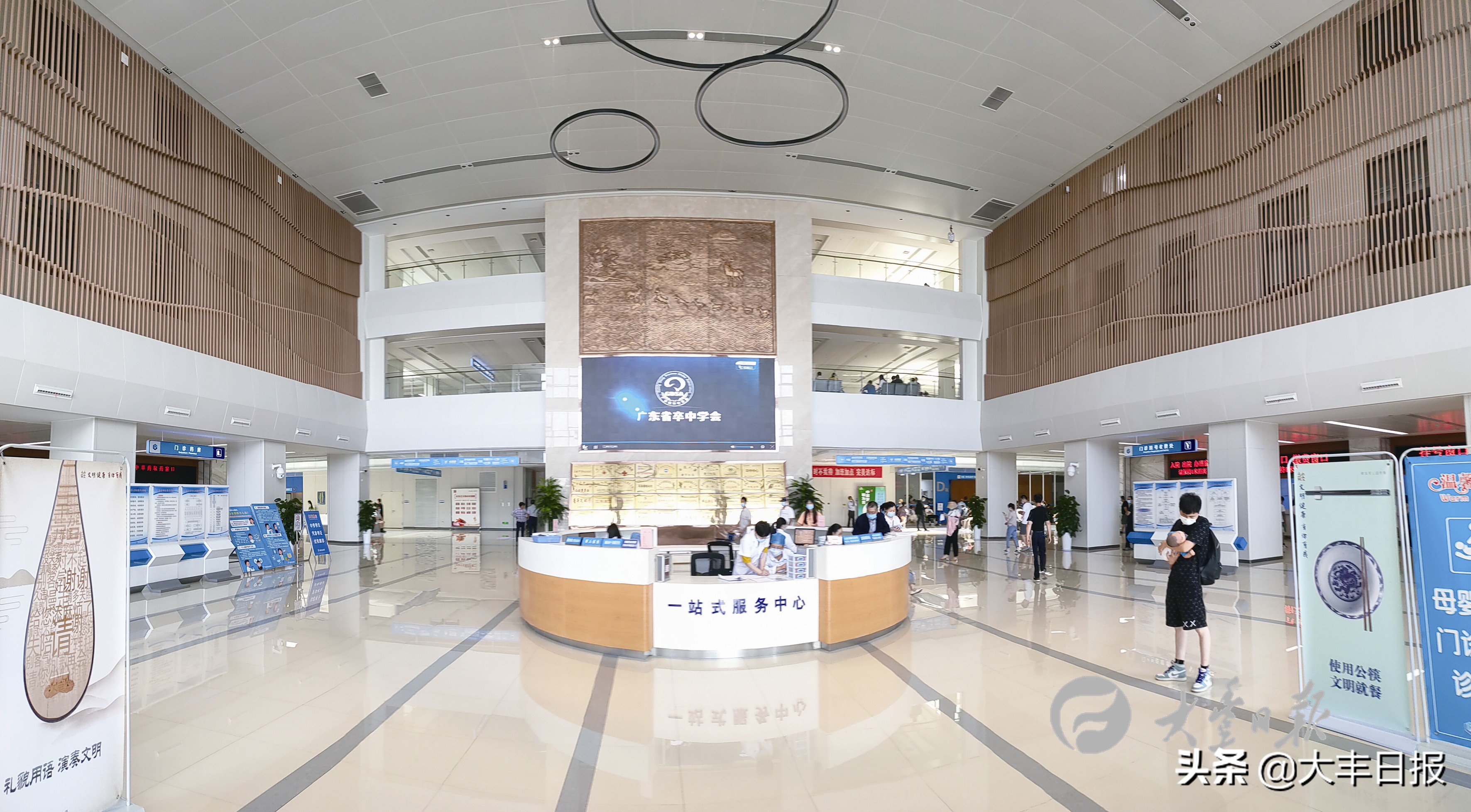 悬壶济世心怀苍生,悬壶济世渡苍生医者仁心