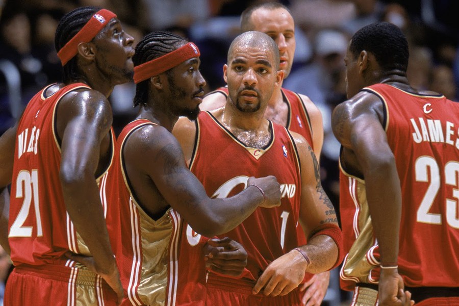 詹姆斯前期的对手,詹姆斯没来骑士之前欧文带队战绩