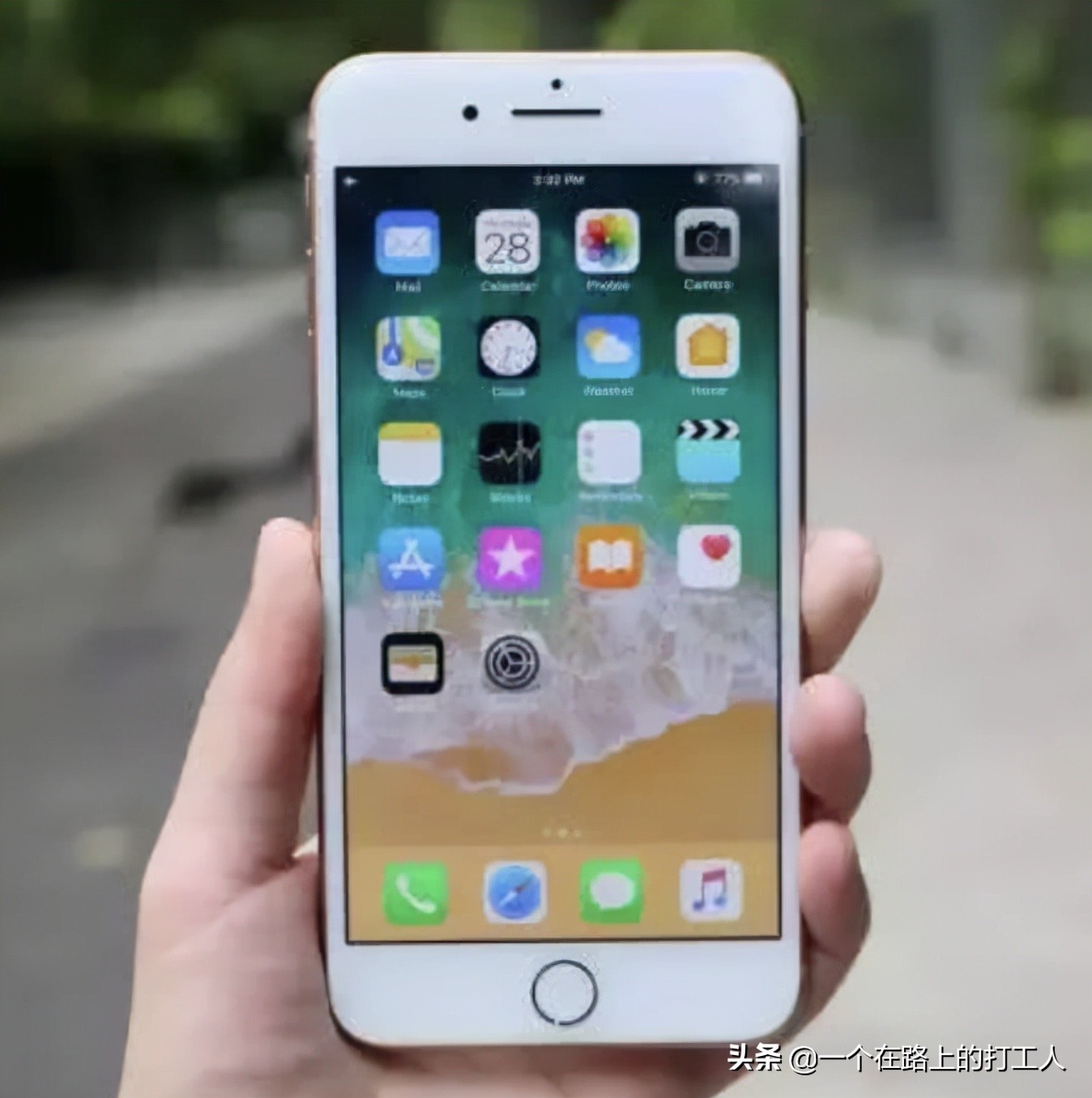 iphone8p换官方电池,iphone8p官方更换电池