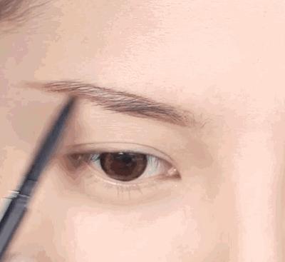 眉毛画得很好的人,眉毛画得好的人