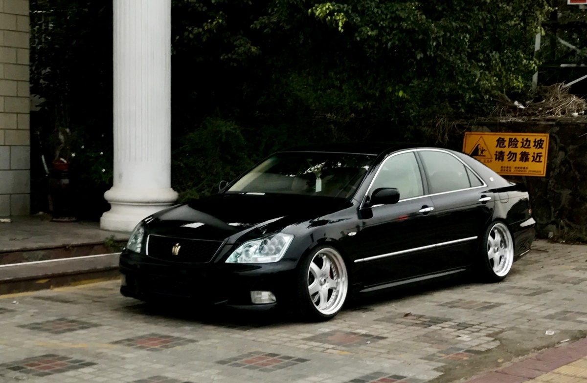 全黑内饰都有哪些,全黑的内饰