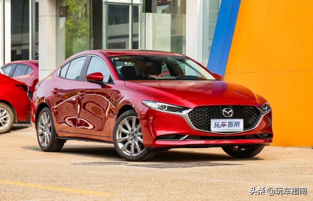 2020款马自达3昂克赛拉自带千斤顶,10万买个二手马自达昂克赛拉好不