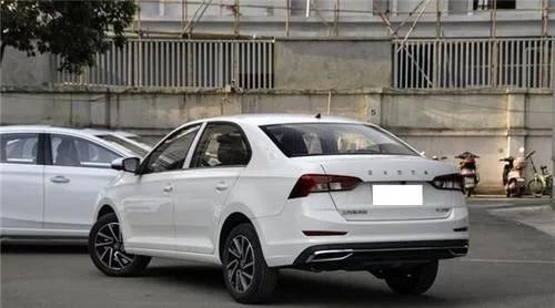 买斯柯达昕锐是掀背吗,大众桑塔纳落地价斯柯达昕锐