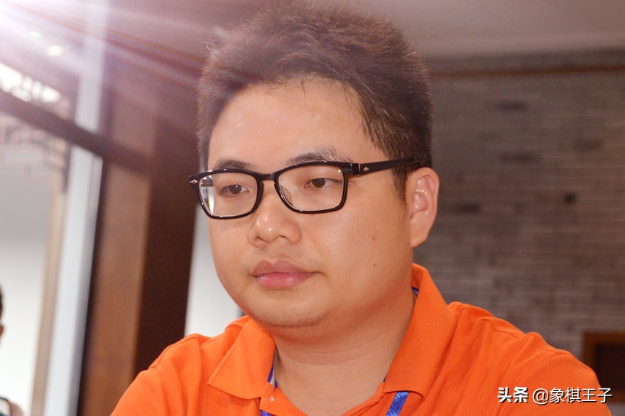 蒋川郑惟桐冠亚军之争,郑惟桐蒋川最新比赛视频