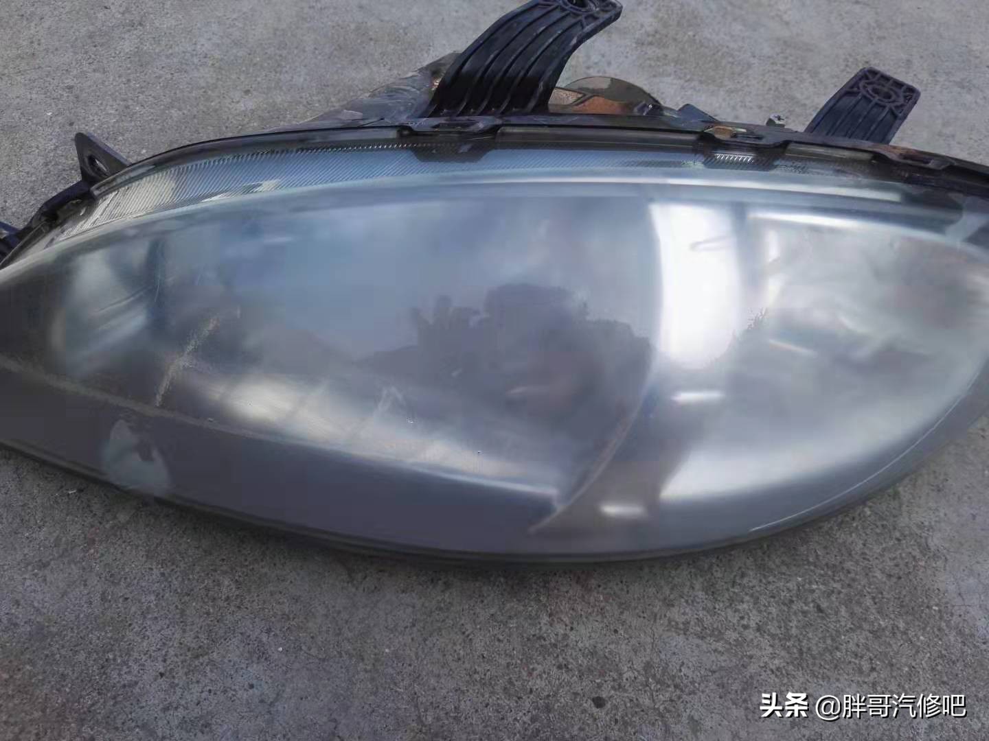 大灯漏水有妙招,大灯漏水起雾发黄维修