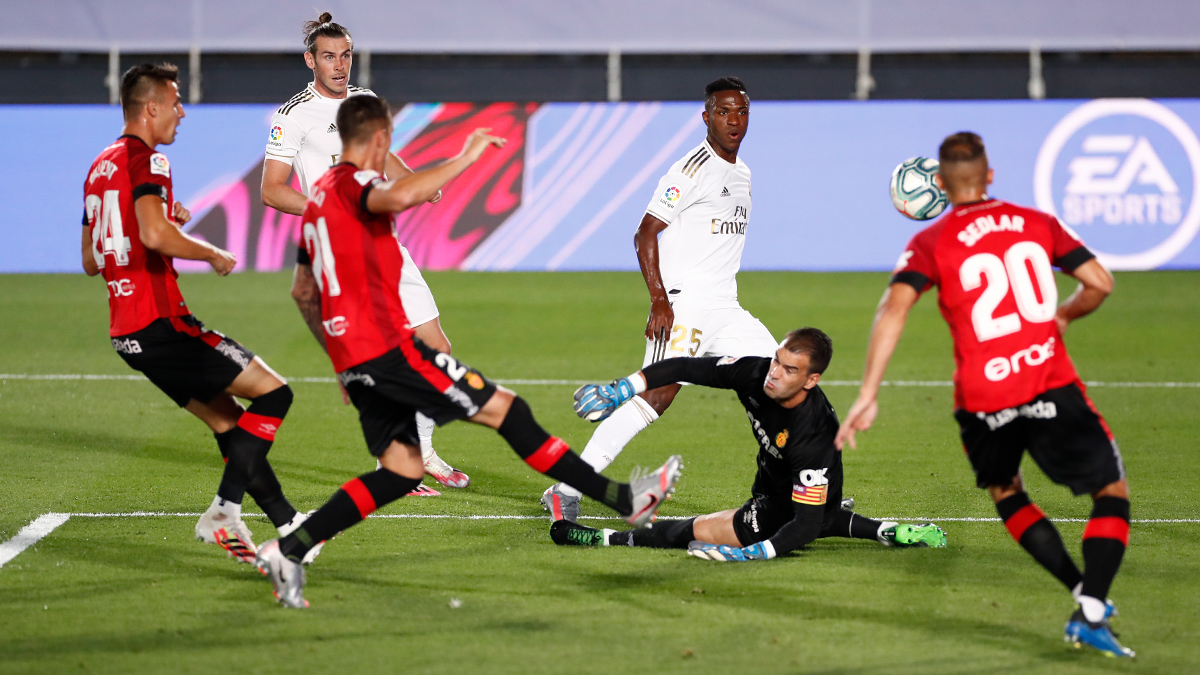 武磊2021年对皇家马德里精彩表现,武磊凌空斩破恐韩魔咒