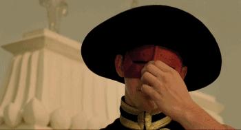 7年前惊艳世界的精灵王,如今在开拖拉机,“大王您养鸡都美”