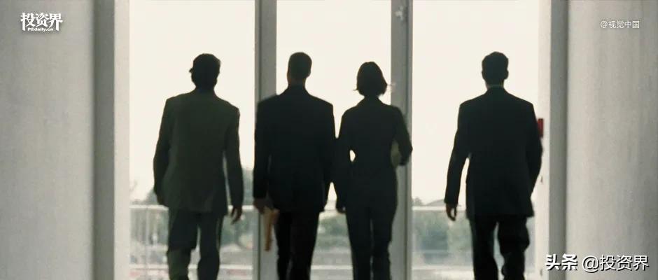 五位老友，靠顺风车撑起一个IPO：估值约100亿