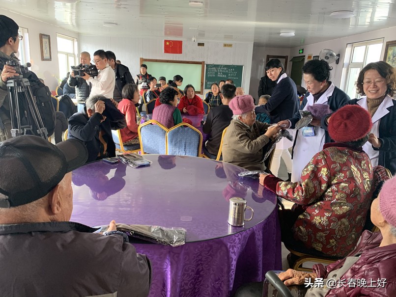 鍚夋灄鏇欏厜娉屽翱澶栫鍖婚櫌,鍖婚櫌瀵掑啲鏆栨剰鍏崇埍鑰佷汉娲诲姩