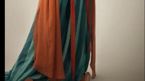 古人穿的鞋子为何前头总是翘起来,古人的鞋前面翘起来