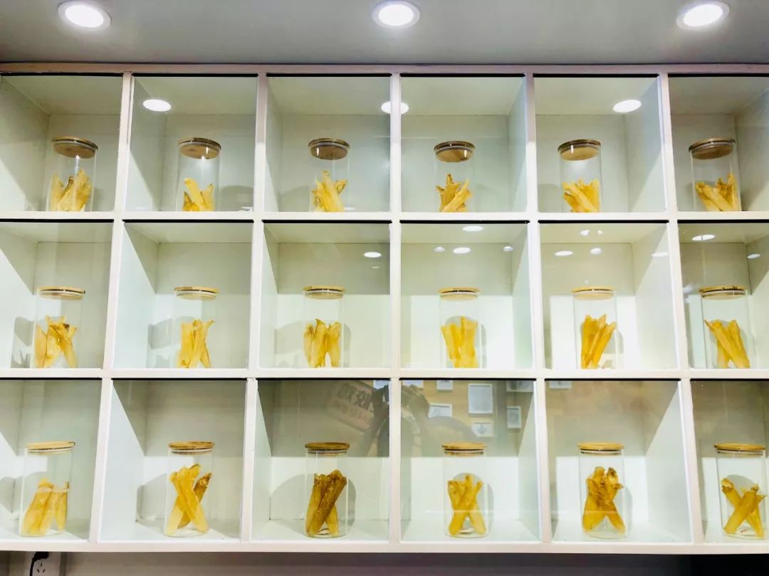 香港帅哥为了爱情来郑州，也带来了香港地道花胶鸡