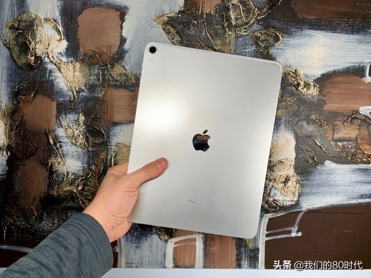 ipadpro2020和ipadair4如何选择,ipadpro2020应用一直是等待中