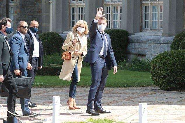 布丽吉特久违亮相,法国总统马克龙和妻子布丽吉特