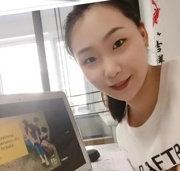 女学霸3年拿奖学金,美女学霸连续三年获奖学金