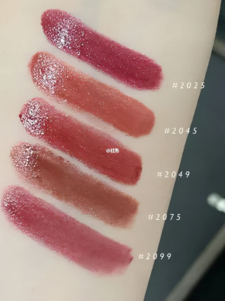 完美日记银翼口红试色,完美日记小细跟银翼口红