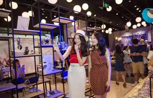 璀璨年华巅峰盛惠|百脑汇15周年云派对，数码产品1折起购！