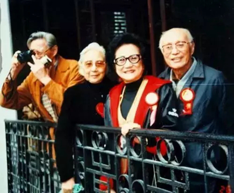 还记得女特务“八姑”吗？电影里荒唐爱上冯喆，现实中是刘琼妻子