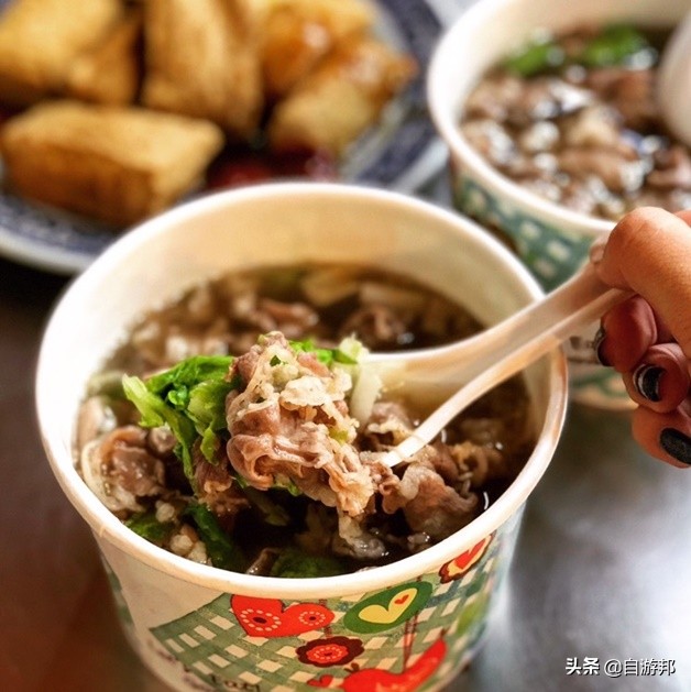 宜兰「美食懒人包」一天真的吃不完，爆浆小笼包再烫也要大口吃