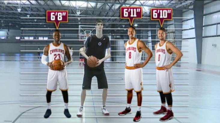 20岁，身高2米31，站着就能扣篮！天赋碾压，他为何进不了NBA？