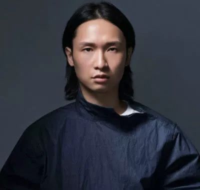 一个沉寂了十一年的歌手,我希望他火