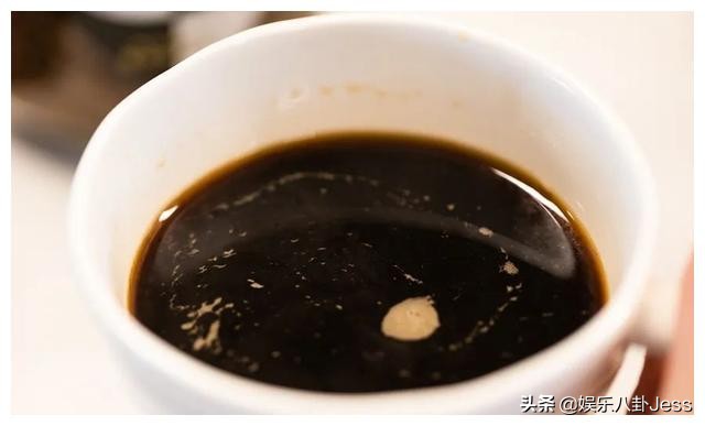 在李佳琦直播间买零食，是个划算的选择吗？