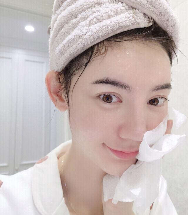 男士脸部干燥缺水补水,脸部缺水突然大量补水脸起红块