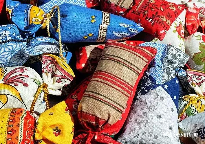 鲜花快枯萎了怎么变干花,枯萎的花先别扔