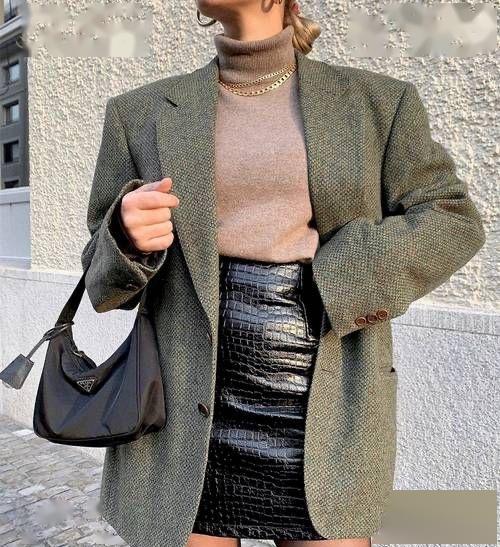 这4款包包背出去一定会被夸好看,这五款秋冬包包潮的让人心动