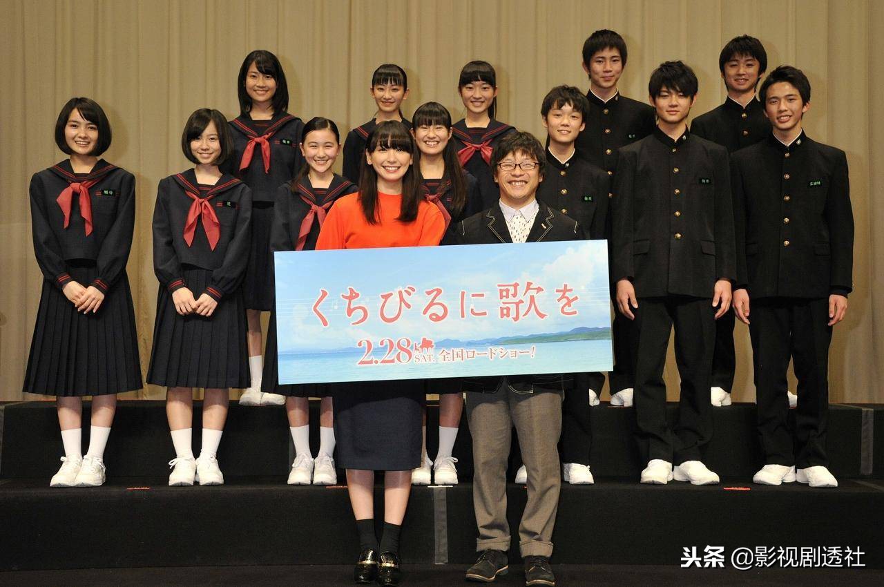 国民老婆新垣结衣给你初恋的感觉,新垣结衣出道15年的国民老婆