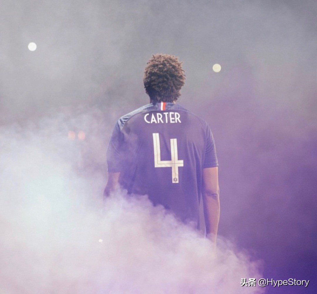 巨星蕾哈娜低调现身世界杯,蕾哈娜舞台服饰