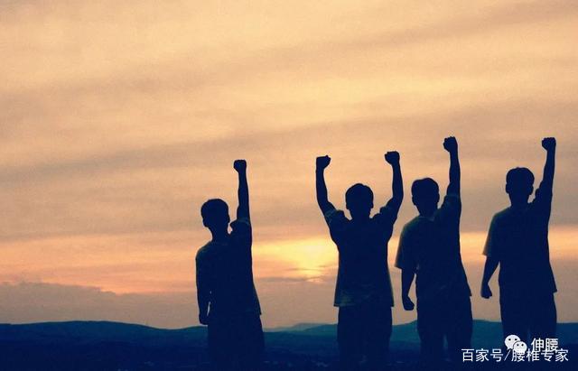 年纪轻轻腰椎间盘突出做什么工作,腰椎间盘突出公务员体检既往病史