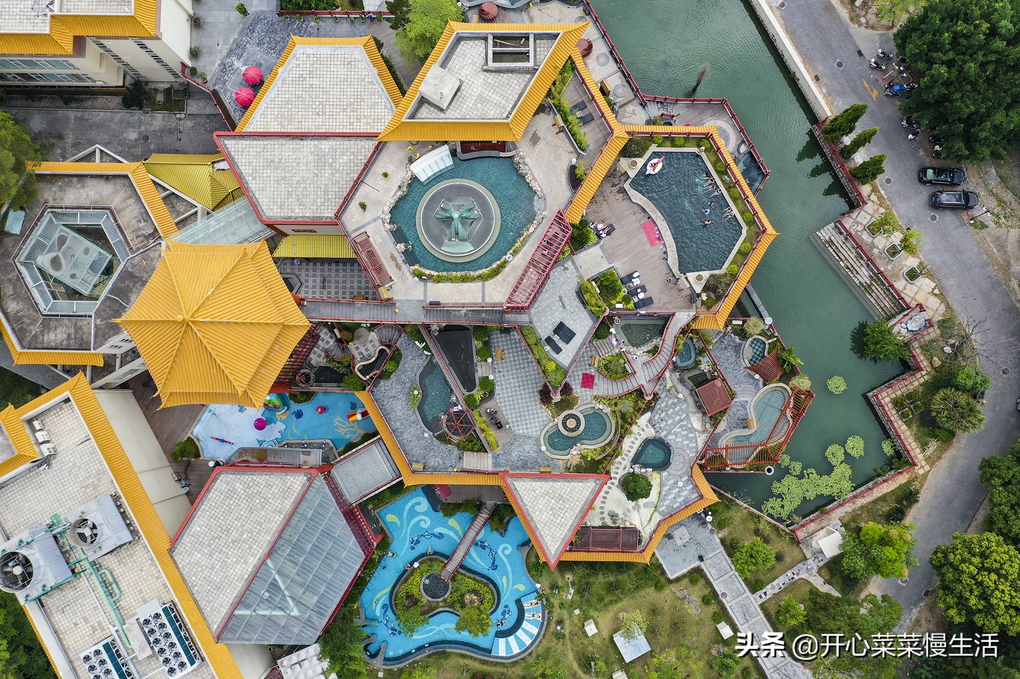 广东潮州有个温泉梯田,被人誉为蓬莱仙境,有粤东第一温泉之称