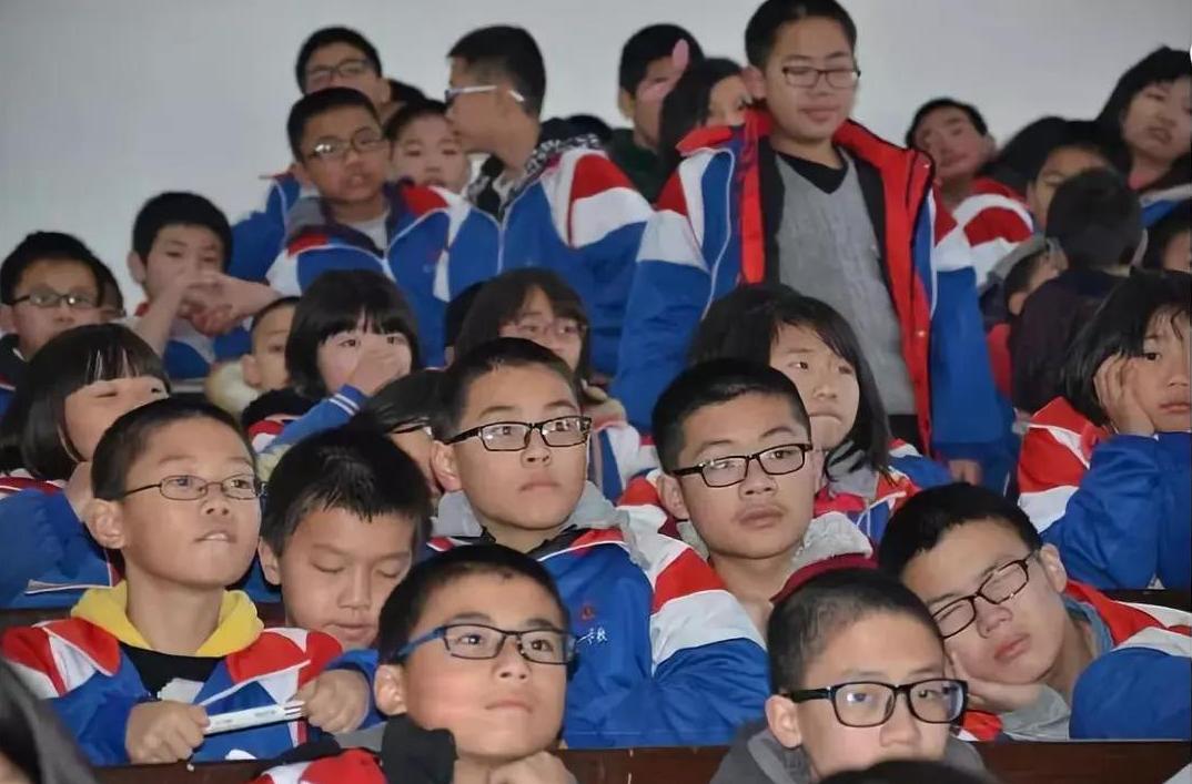 父母近视600度以上孩子怎么防近视,5岁半孩子查出近视怎么办