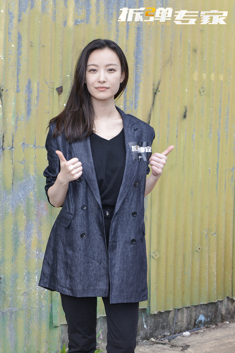 刘德华伤后全面复出接拍《拆弹专家2》搭档倪妮有没有CP感?