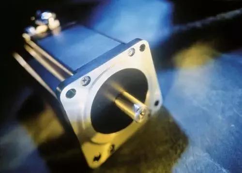 伺服步进变频三大控制要点详解,常见的步进电机伺服控制系统框图