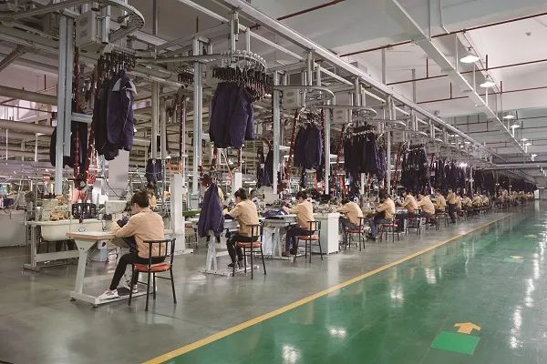 风云闽商|柒牌洪肇设：用一件“国潮”立领夹克俘获人心