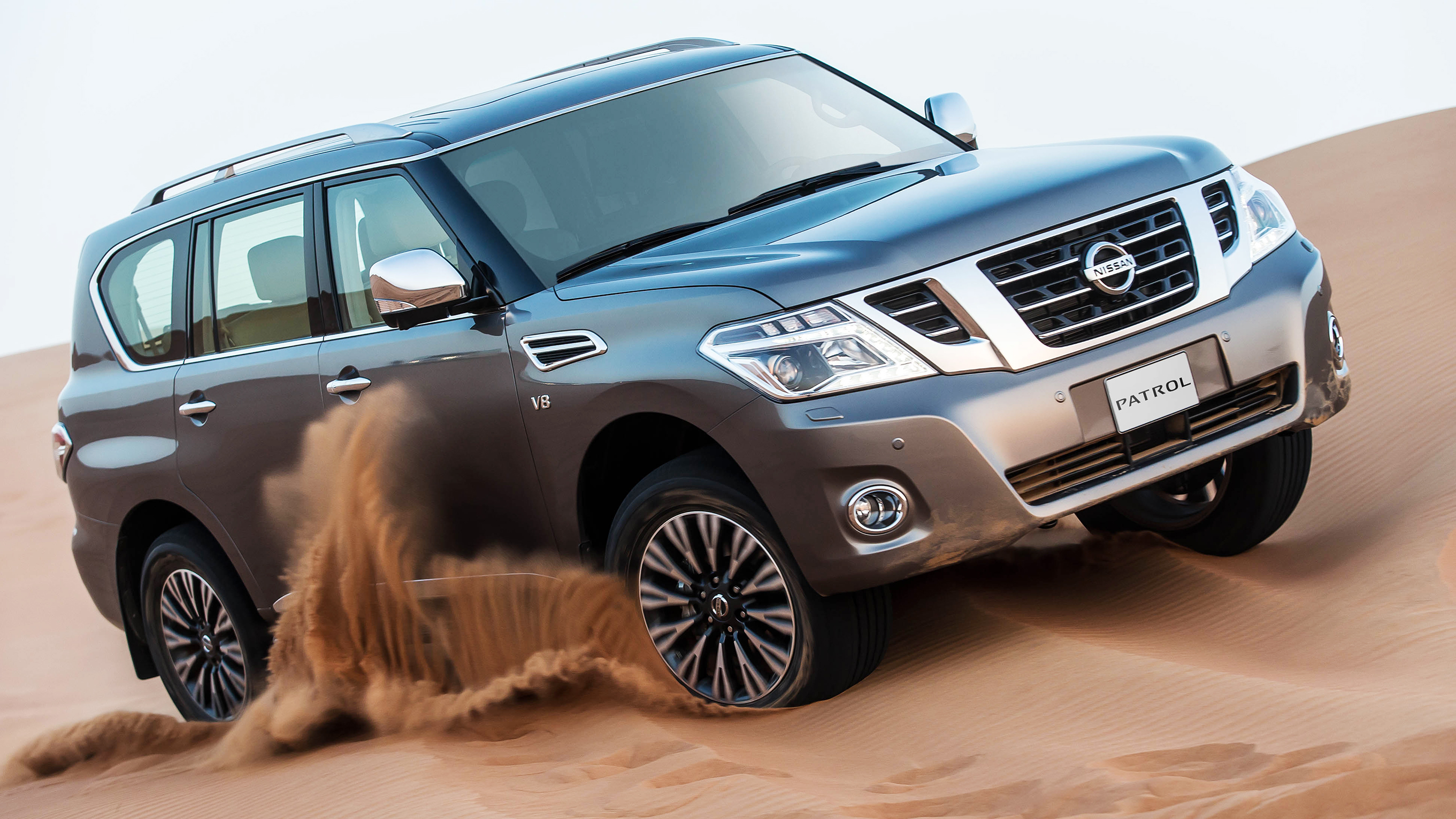 日产途乐vs丰田陆巡越野视频,日产途乐和丰田陆巡哪一款车更大