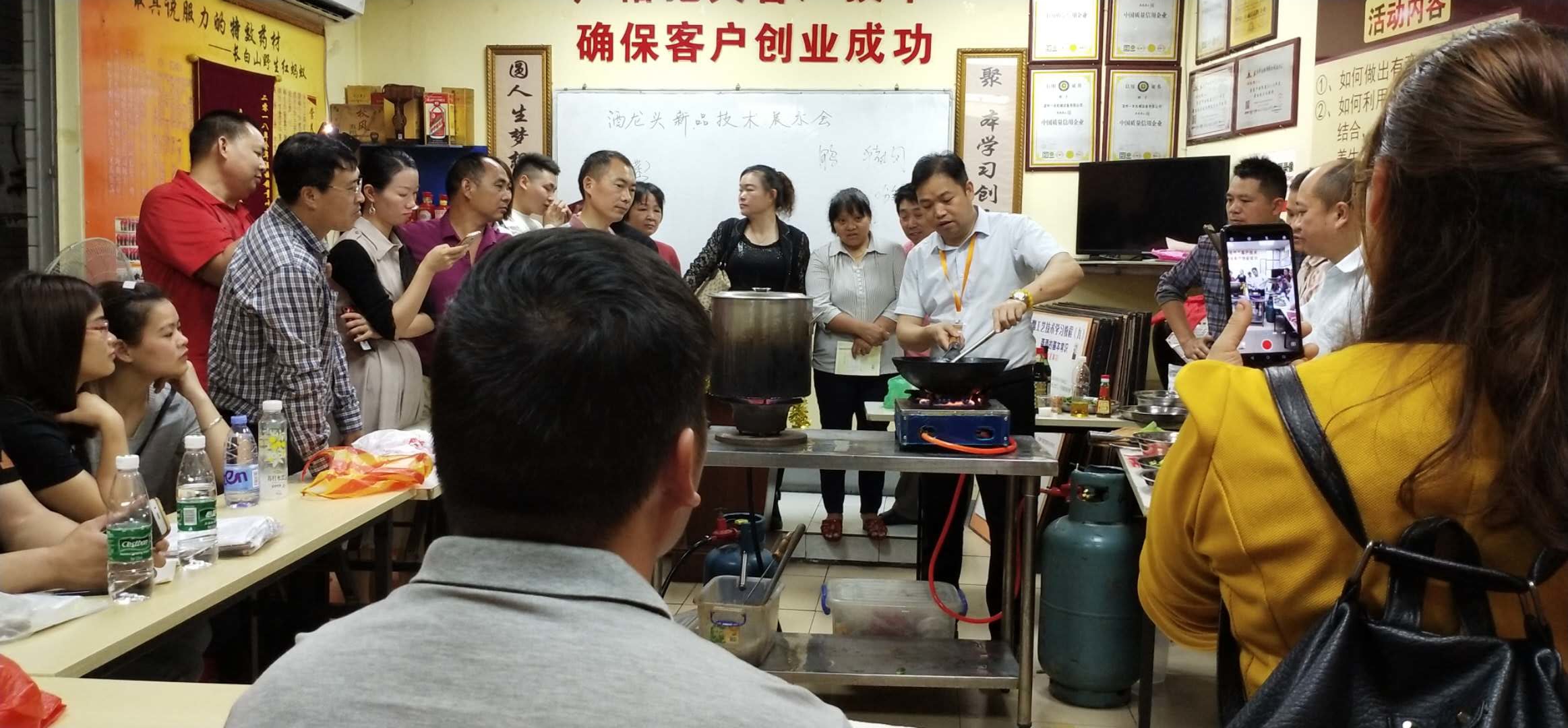 酱香型三大代表,酱香型白酒三种典型基酒分别是