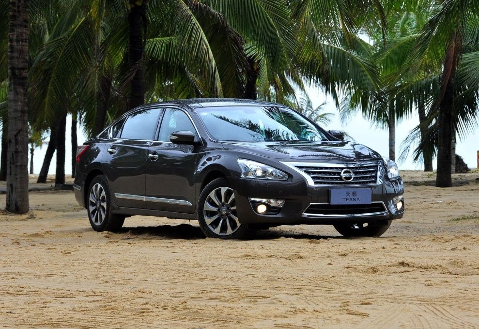 13万买来天籁公爵给你极致享受,3.0性能*萨特帕**在你头上暴扣