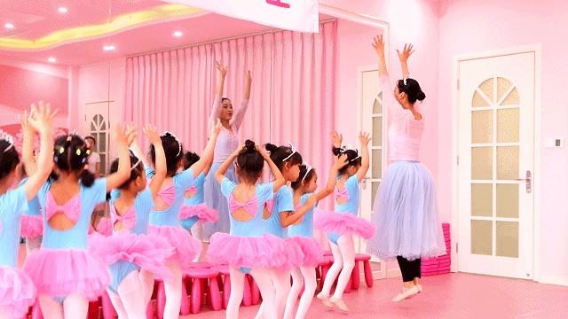 许昌小公主养成地又开新店啦！来见识一下，什么叫学舞蹈的气质