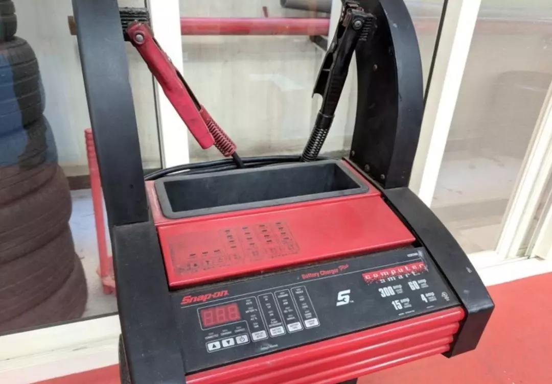 秒懂车电瓶保养,小白应该如何保养车辆电瓶