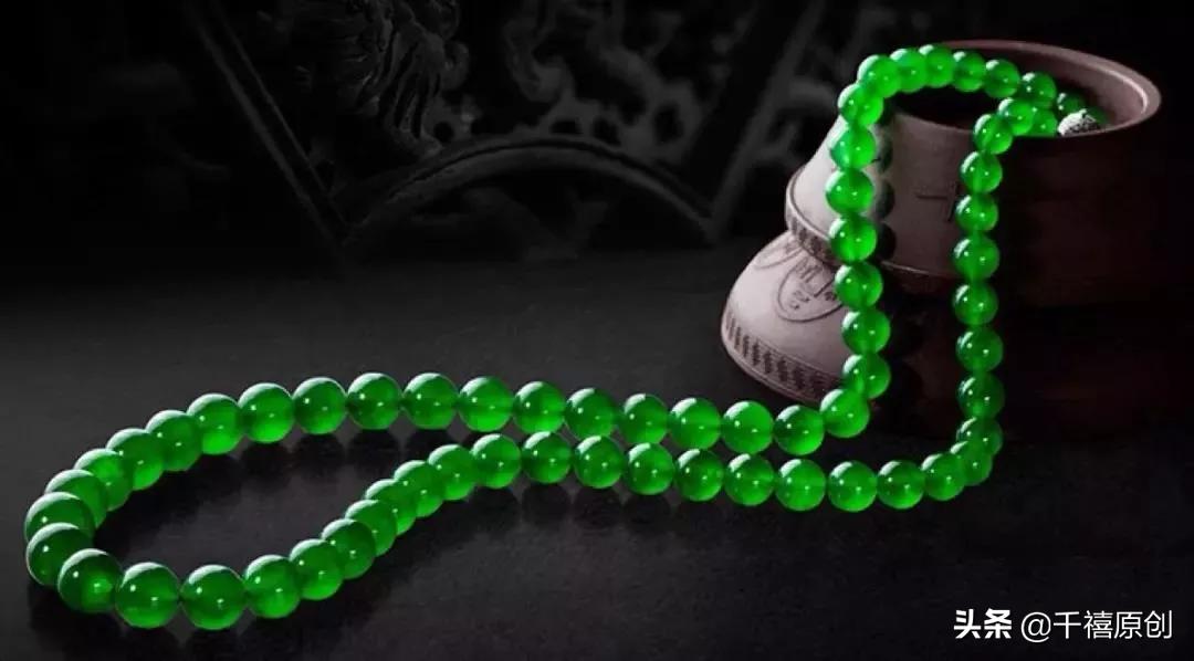 溥仪从紫禁城偷出400件宝贝!这件翡翠,据说都赶上马云身价了