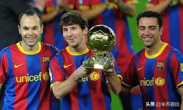 足坛中场“大师级”人物，哈维、皮尔洛、斯科尔斯，谁能厉害些？