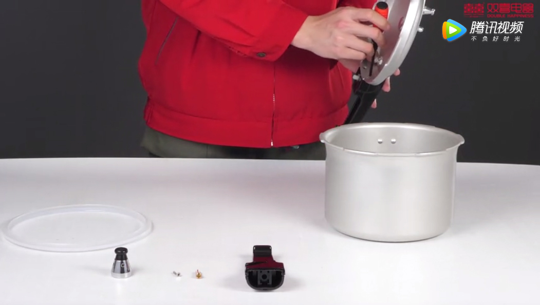 九阳压力锅手柄怎么安装,压力锅安装完整过程求回答