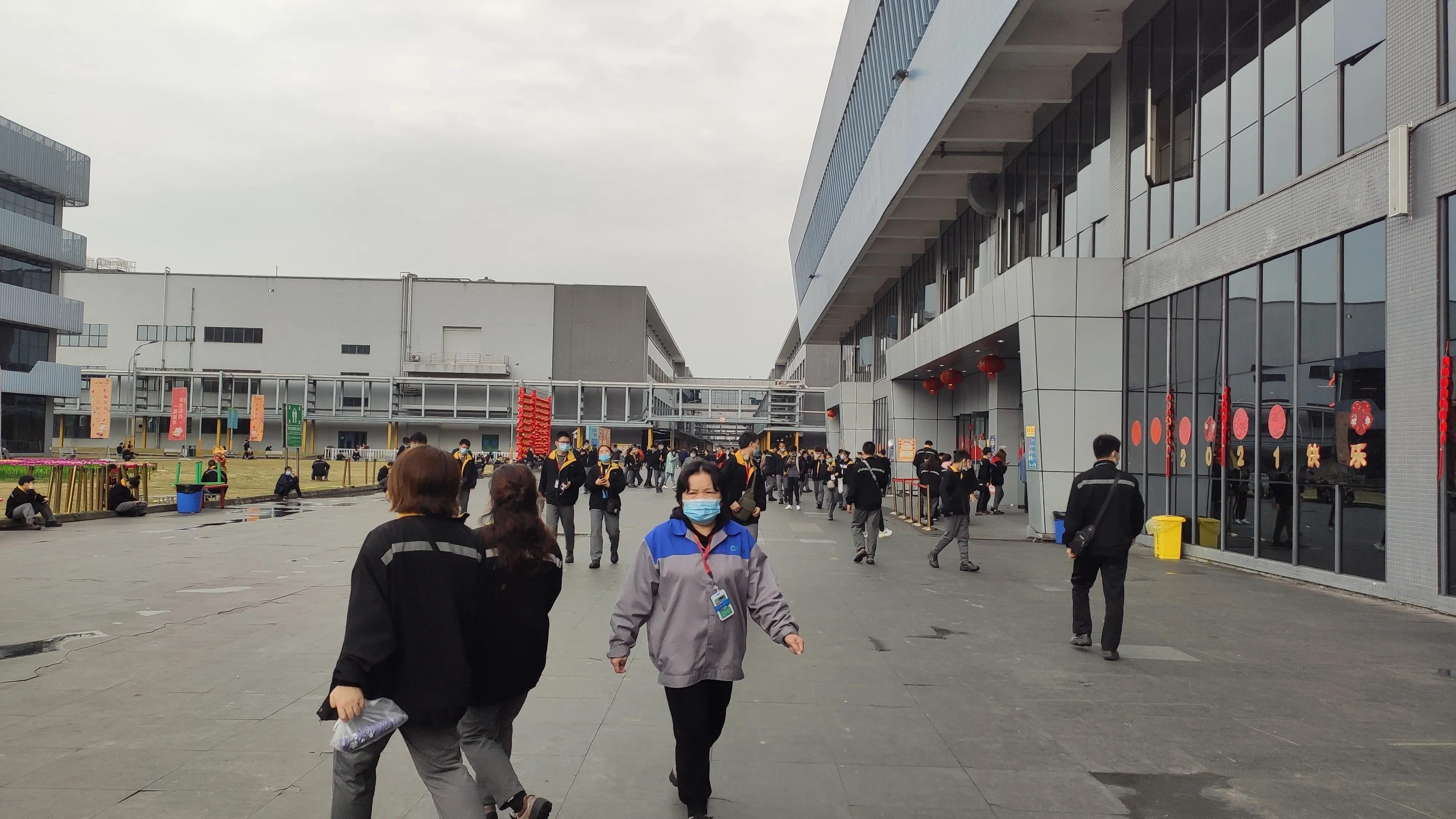 到位于捷普集团成都子公司上班，生活与环境，氛围特别好