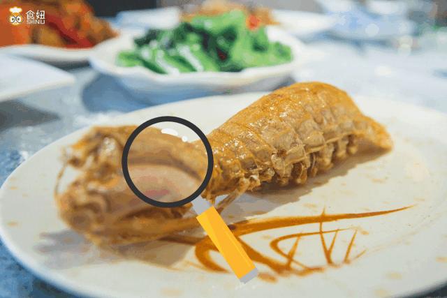 架着凶器吃濑尿虾，简单又粗暴