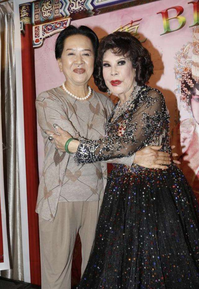 “大哥的女人”洪金梅,风尘女嫁粤剧名伶:4亿财产为何只得1元