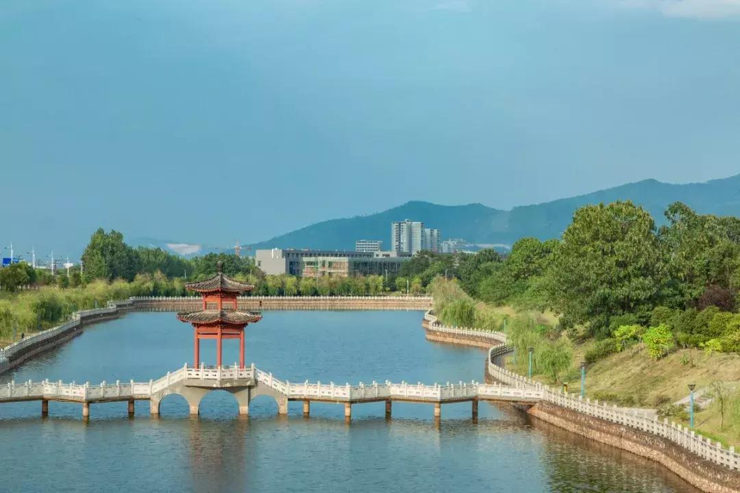 井冈山大学在井冈山上吗？19级萌新请听清——吉安火车站下车