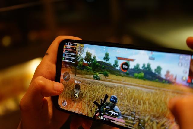 努比亚红魔3外屏,努比亚红魔3s外屏