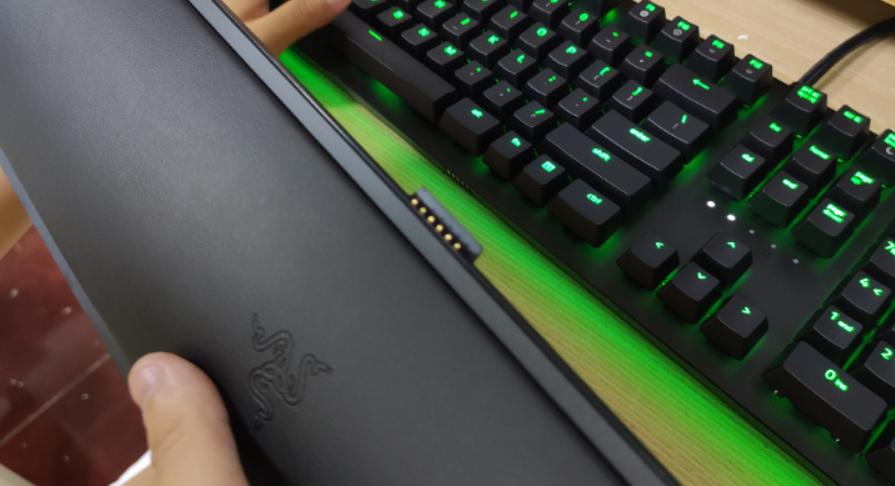 雷蛇1000多块钱的键盘真的好用吗,雷蛇机械键盘值得入手吗